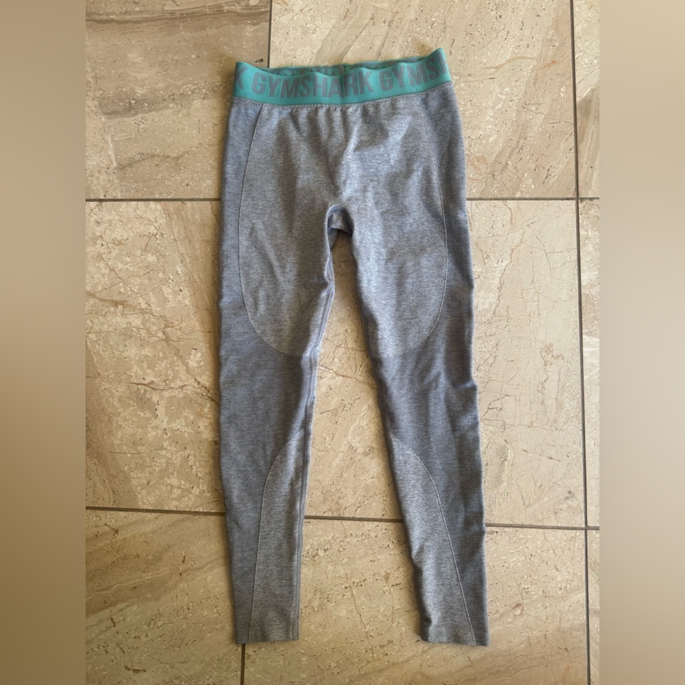 Gymshark Gray compression  Leggings grey and teal size medium
